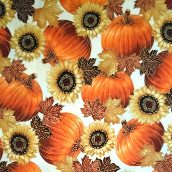 East Grove #M7477, Pumpkins, Sunflowers & Leaves, Gold Accents, Approx 80" x 44" - Picture 6 of 9